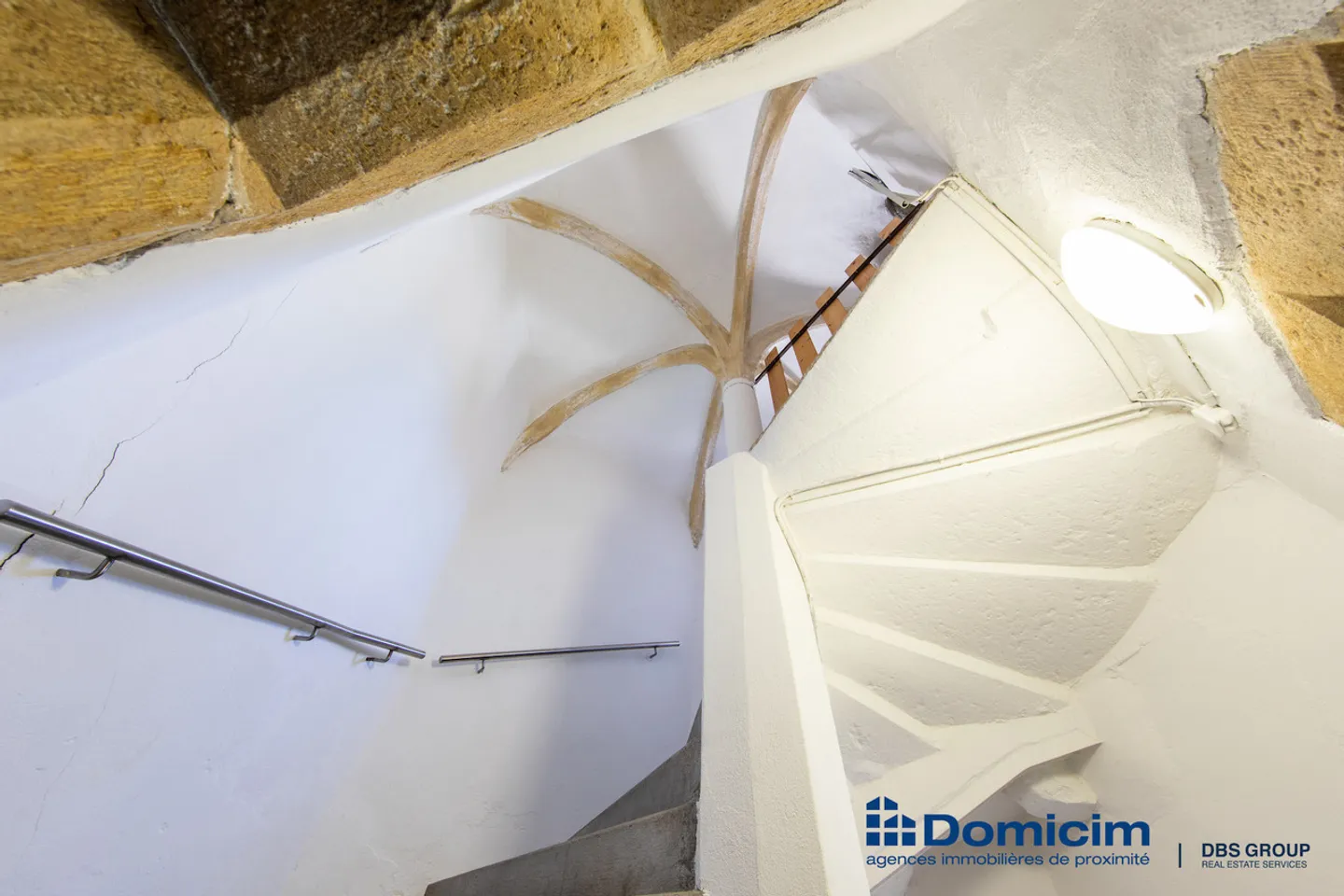 Bâtisse Historique Charmante - Photo 9 sur 11