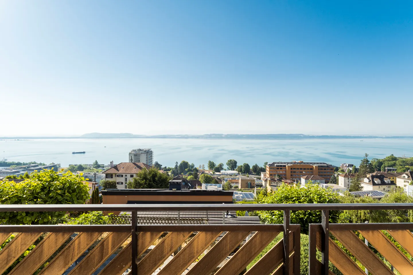 Stunning view of the lake and the Alps for this 7.5-room villa - Photo 1 of 13