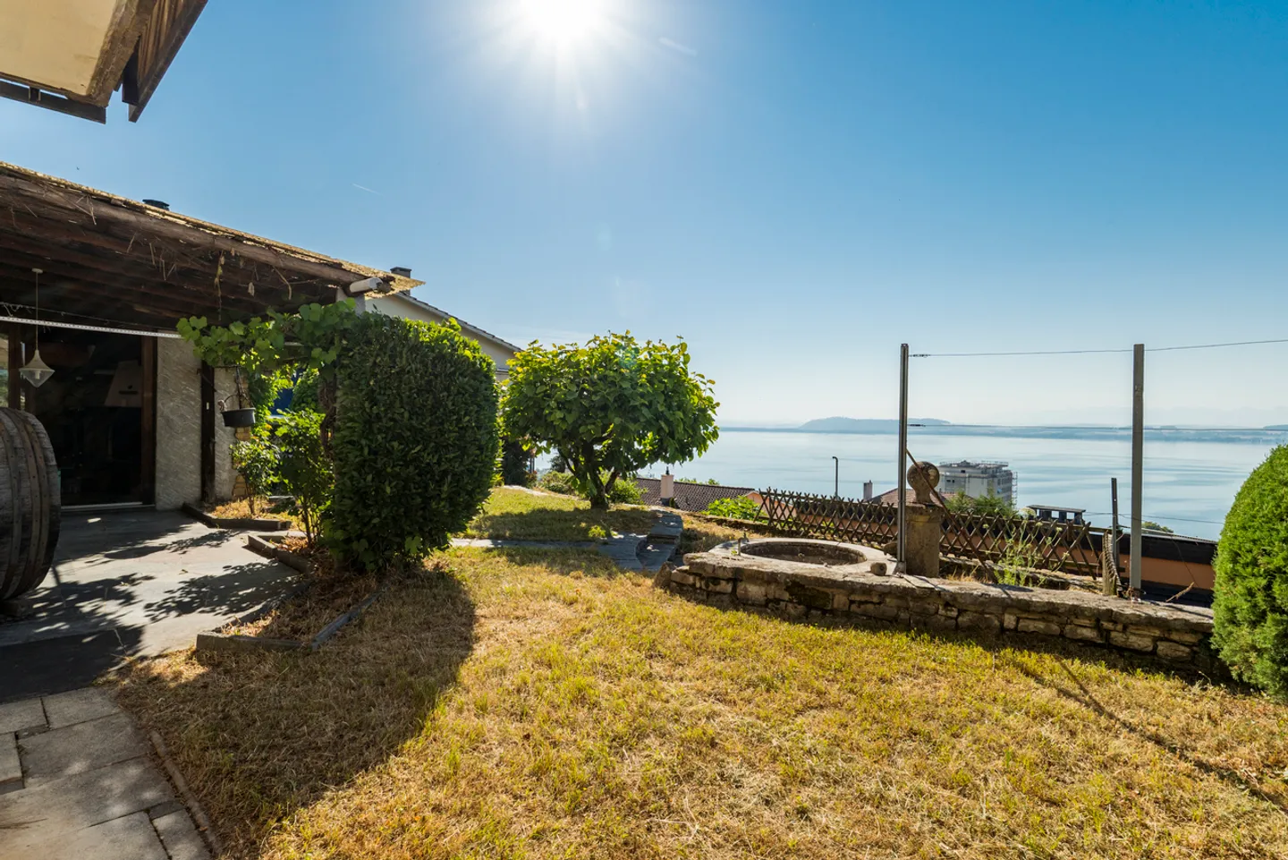 Stunning view of the lake and the Alps for this 7.5-room villa - Photo 12 of 13