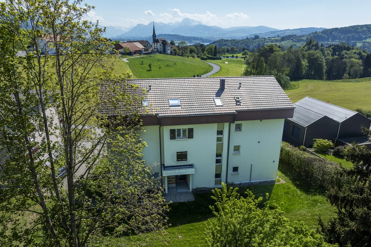 Appartement 3.5P au dernier étage avec balcon et garage - Photo 10 sur 10