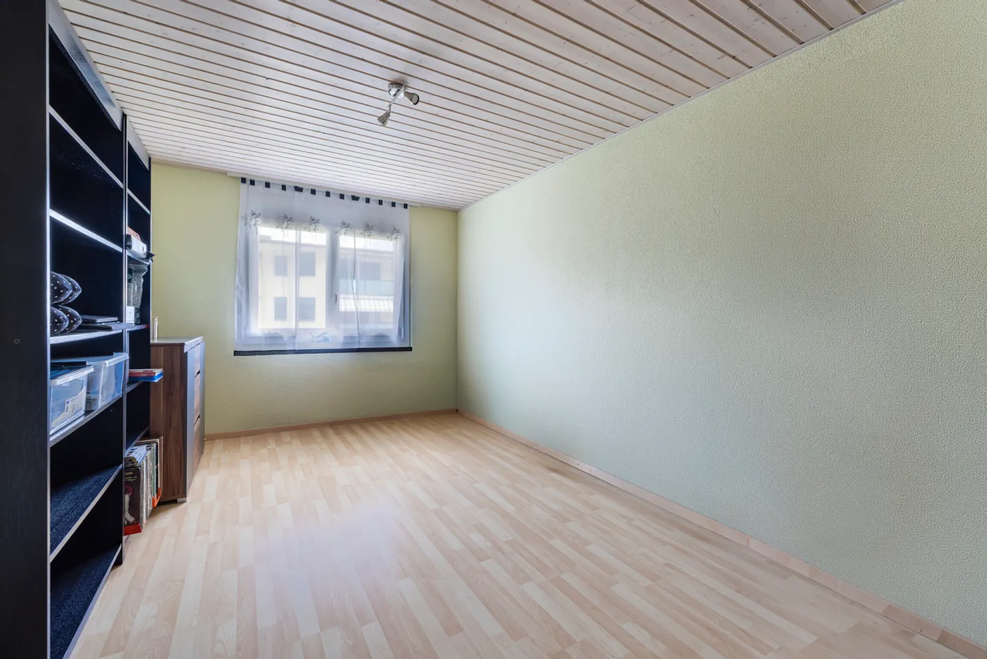 Penthouse with 4.5 rooms in the city center - Photo 11 of 12