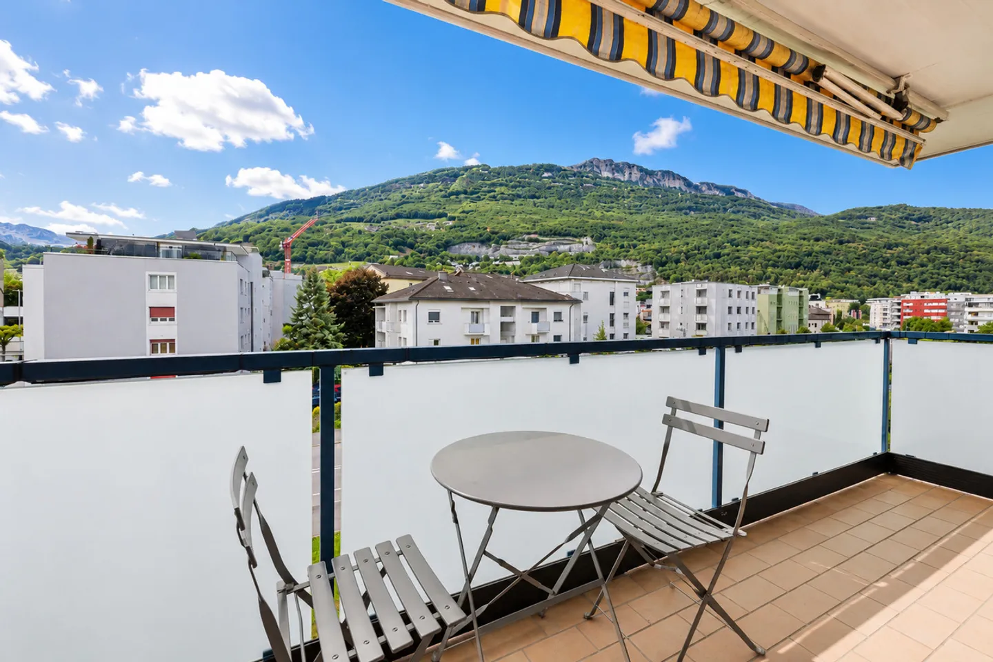 Penthouse with 4.5 rooms in the city center - Photo 12 of 12