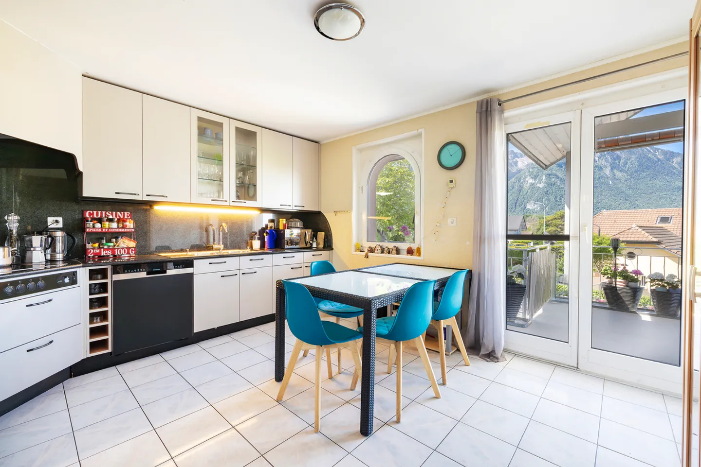 Individual villa with opportunity for 2 apartments in Noville - Photo 5 of 13