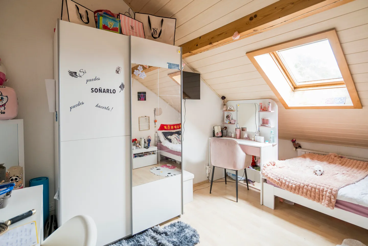 Très belle situation pour cette maison de 6.5 pièces - Photo 7 of 12