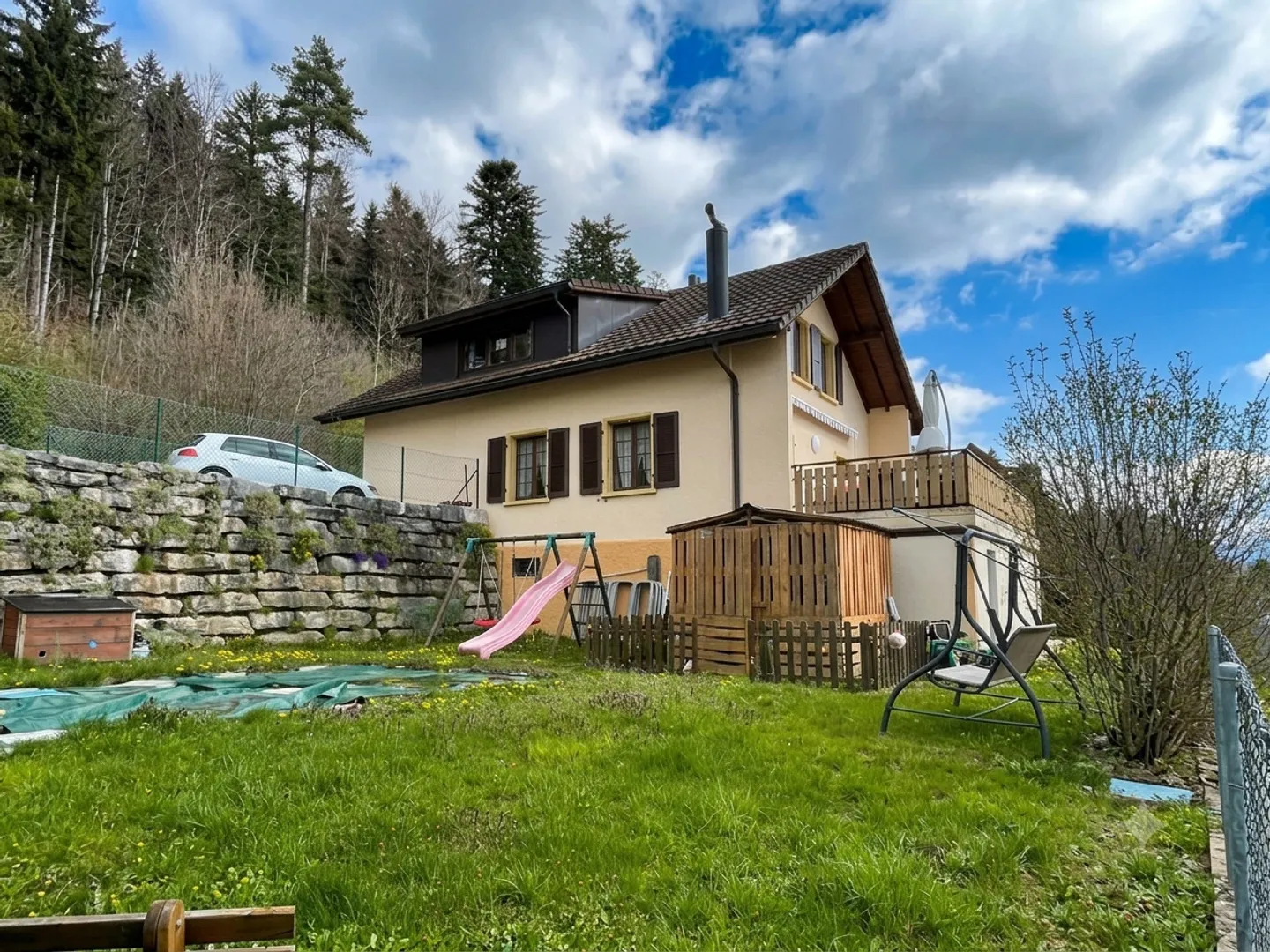 Très belle situation pour cette maison de 6.5 pièces - Photo 1 of 12