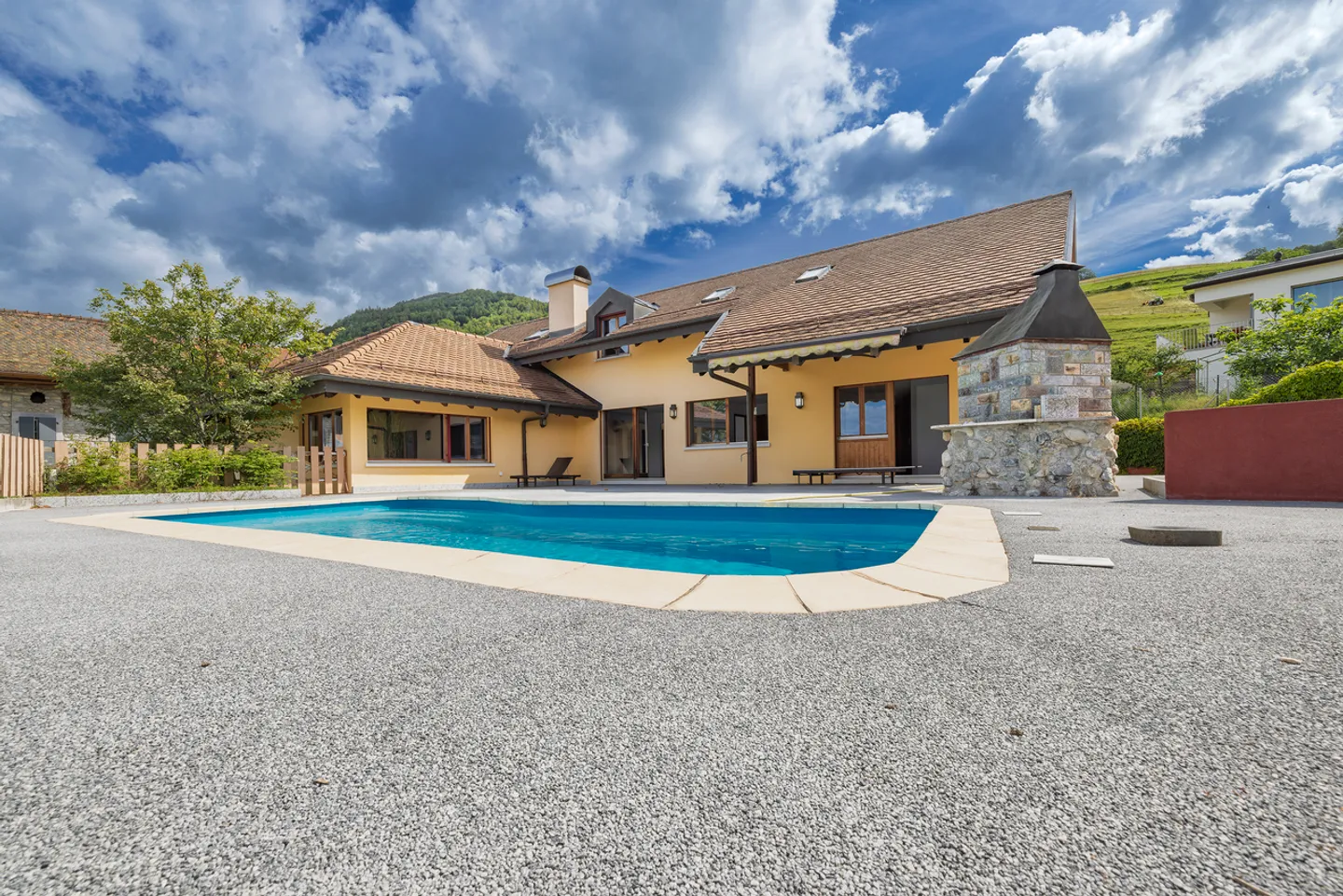 Villa d'exception de 9,5 pièces - Vue lac et montagnes sur la Riviera - Photo 2 sur 13