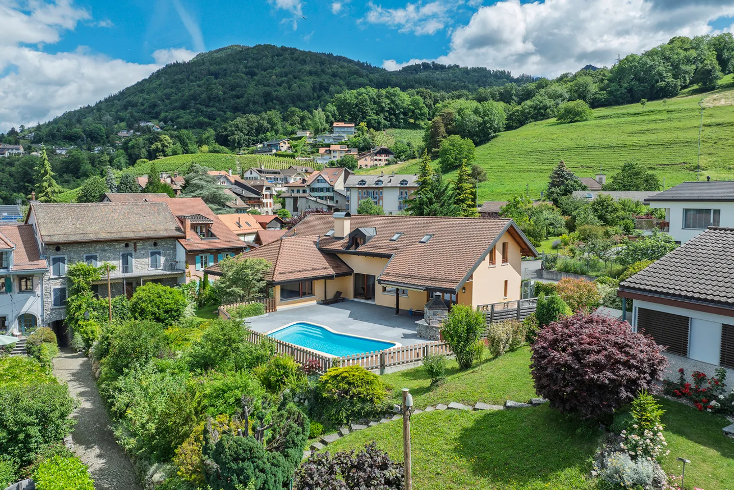 Villa d'exception de 9,5 pièces - Vue lac et montagnes sur la Riviera - Photo 3 sur 13