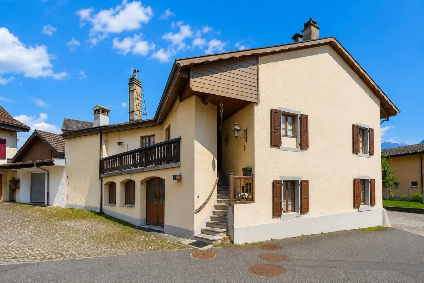 Dorfhaus im Herzen von Roche - Foto 2 von 13