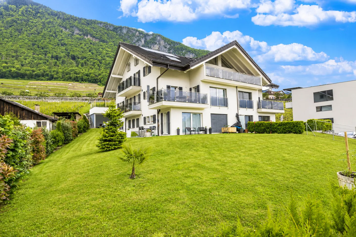 Immeuble Contemporain d'Investissement - Photo 3 sur 13