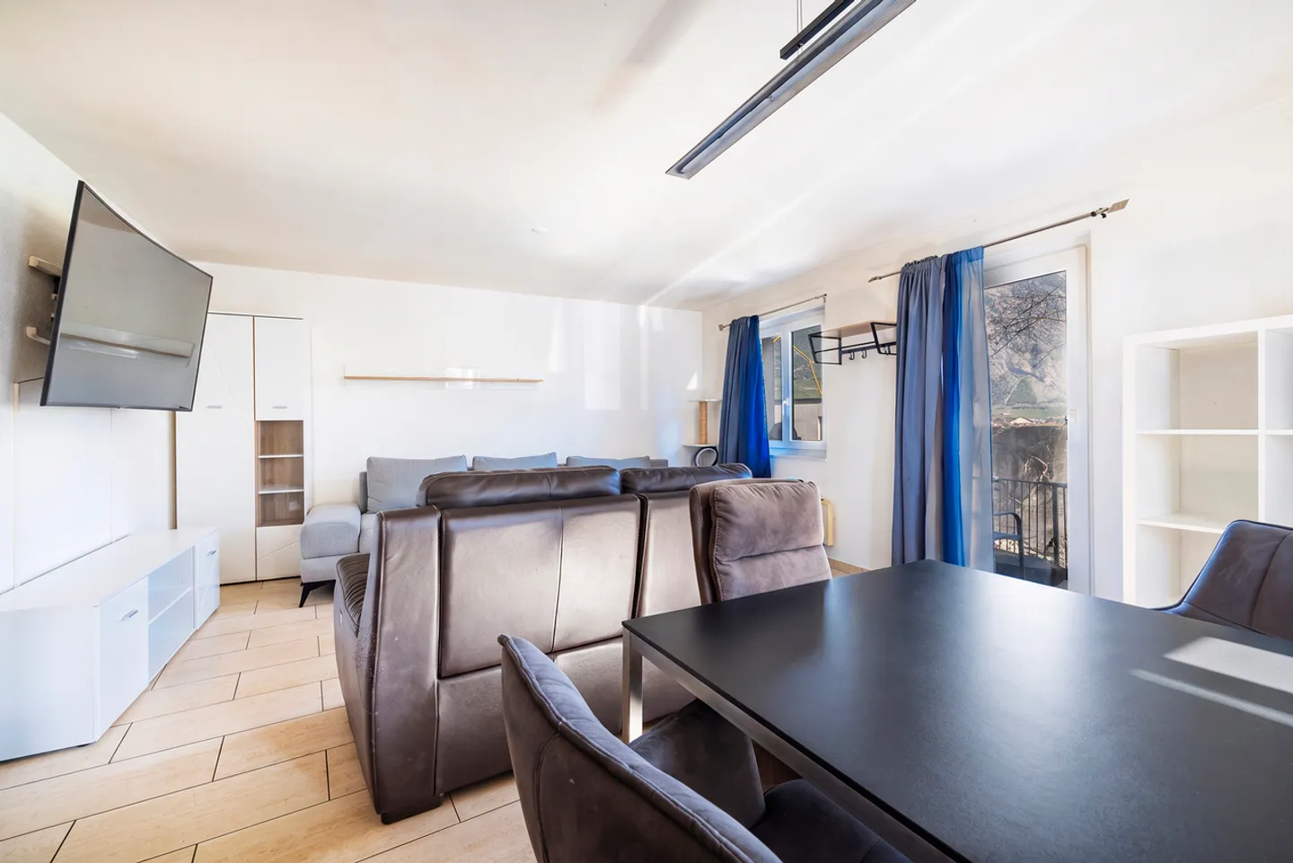 UN RIFUGIO DI PACE PER QUESTA VILLA DI 4.5 STANZE - Foto 6 di 13
