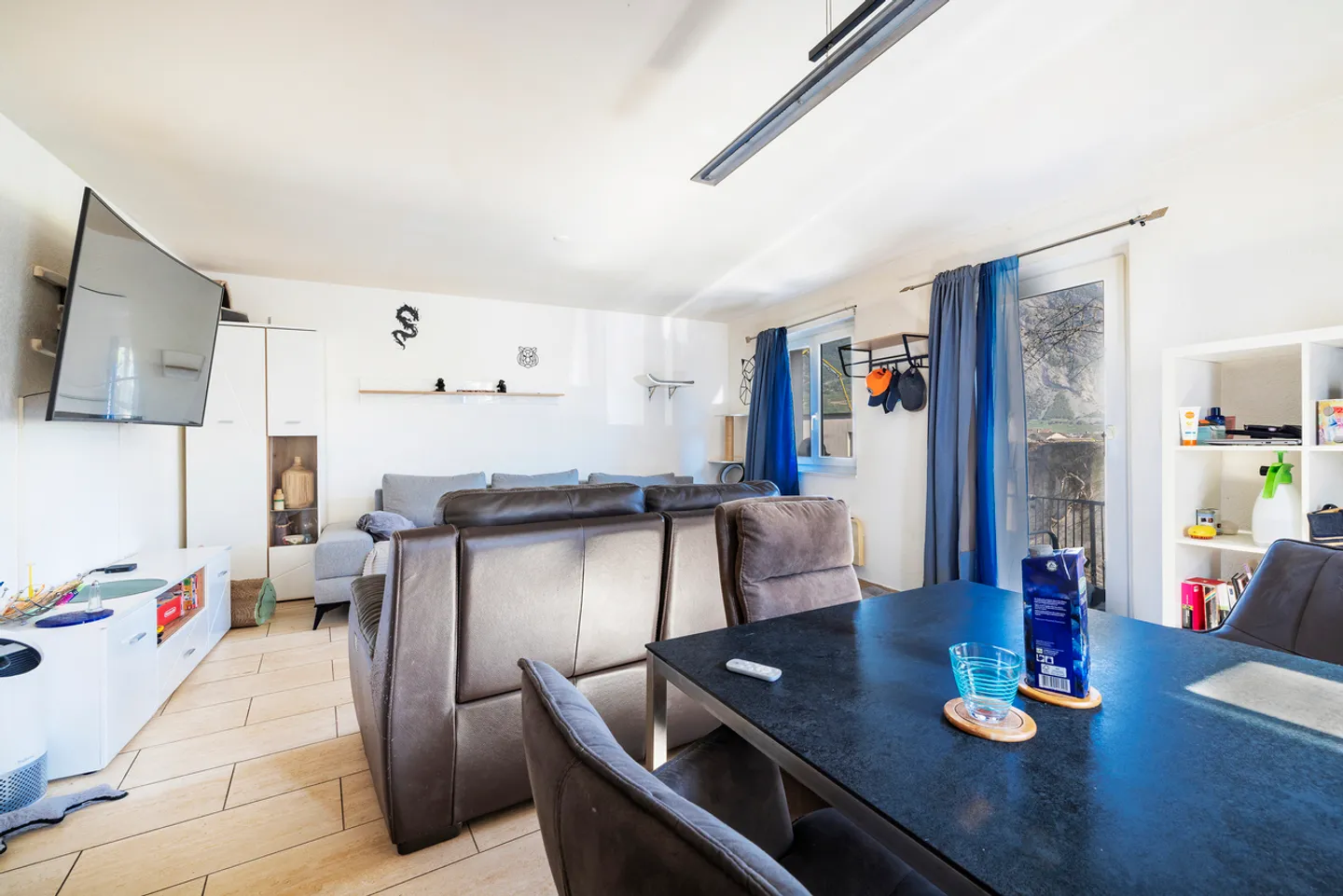 UN RIFUGIO DI PACE PER QUESTA VILLA DI 4.5 STANZE - Foto 7 di 13