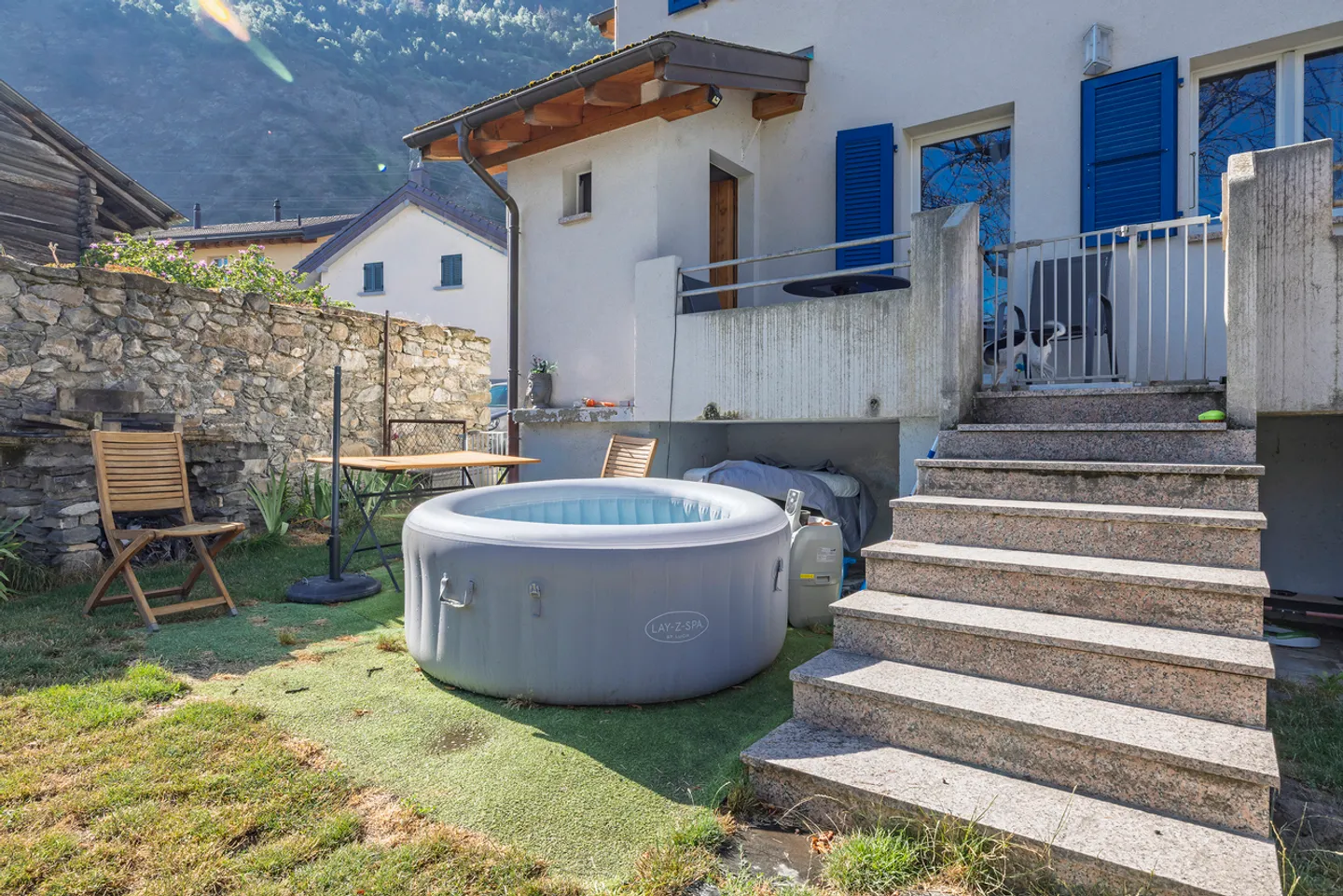 UN RIFUGIO DI PACE PER QUESTA VILLA DI 4.5 STANZE - Foto 13 di 13