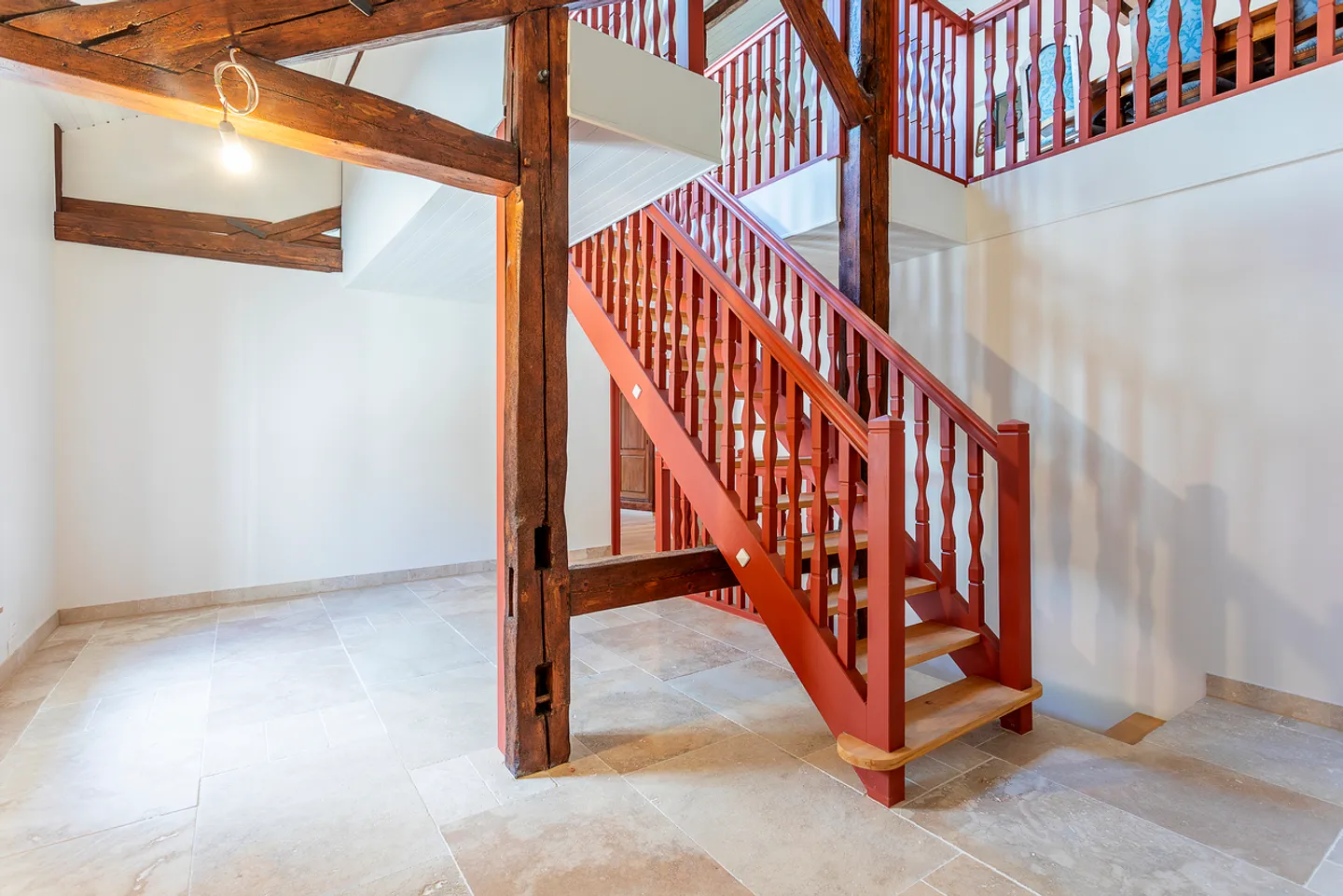 Maison de village rénovée | Volumes, charme et authenticité - Photo 3 sur 9