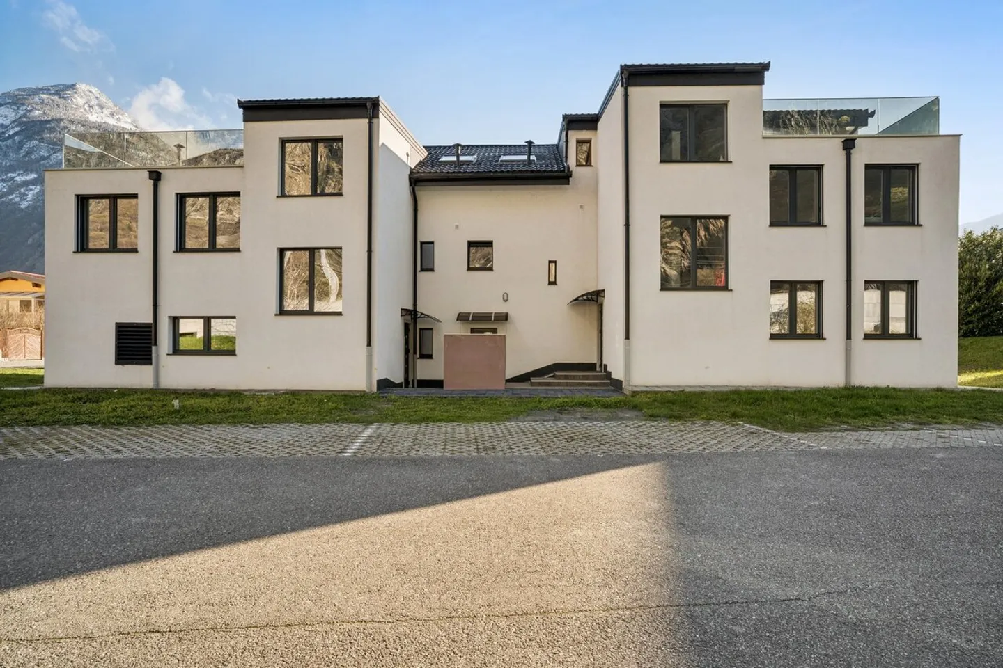 Un appartamento di 4.5 stanze affascinante con balcone - Foto 8 di 8