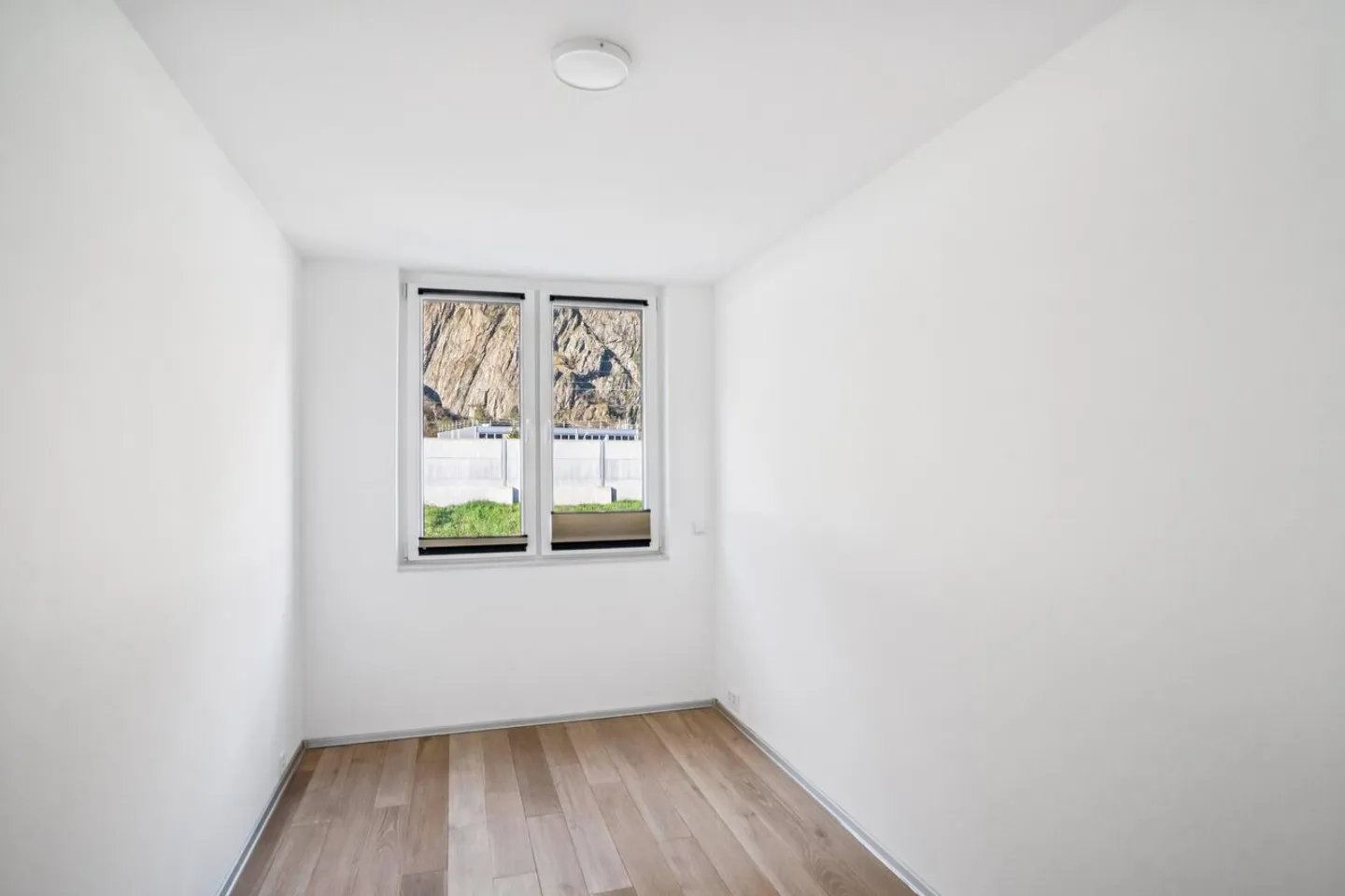 Un appartamento di 4.5 stanze affascinante con balcone - Foto 6 di 8