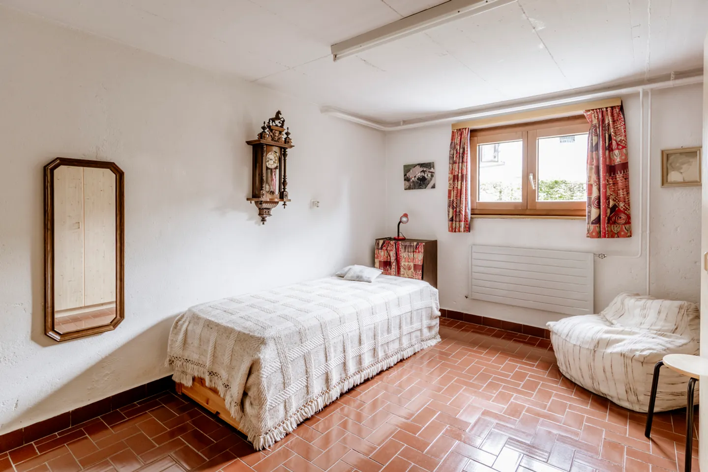 Individual villa with 7 rooms and large garden - Photo 9 of 13