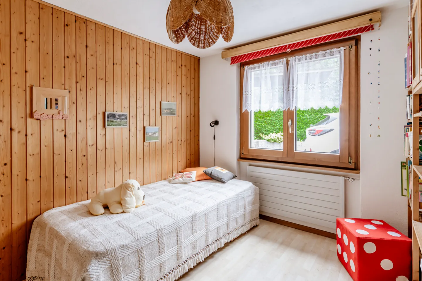 Individual villa with 7 rooms and large garden - Photo 8 of 13
