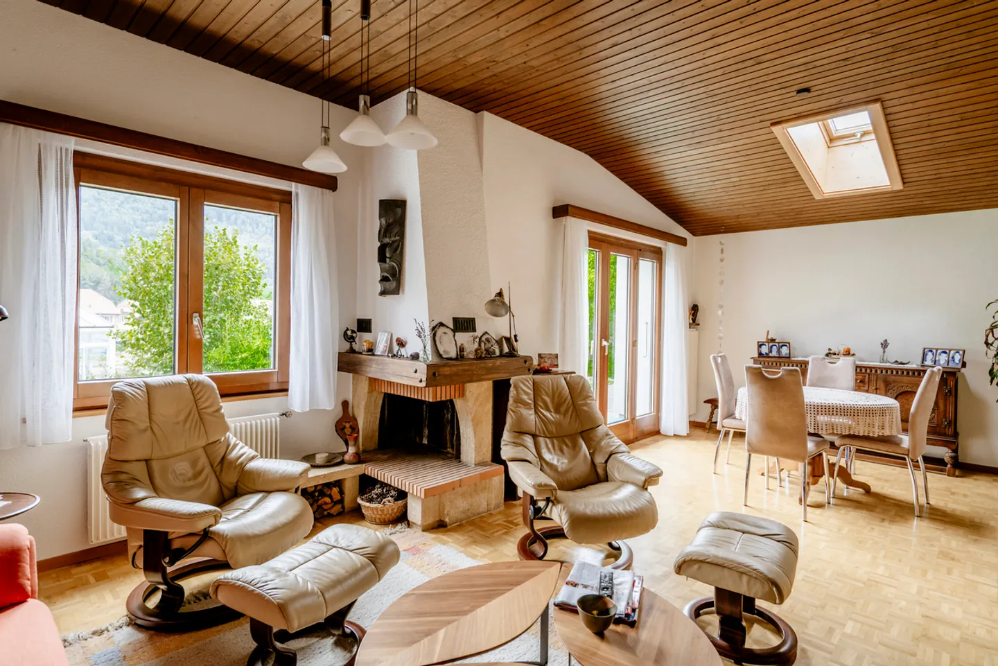 Individual villa with 7 rooms and large garden - Photo 3 of 13