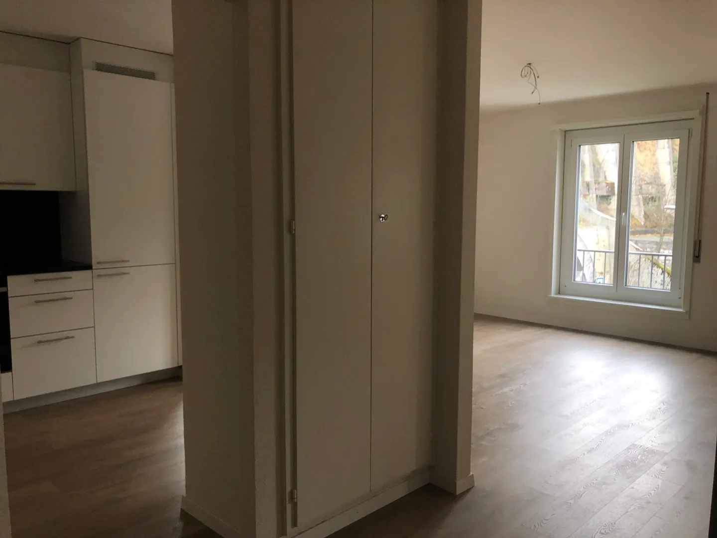 Prébarreau 5 - Apartment 4 rooms close to the train station completely renovated - Photo 3 of 9