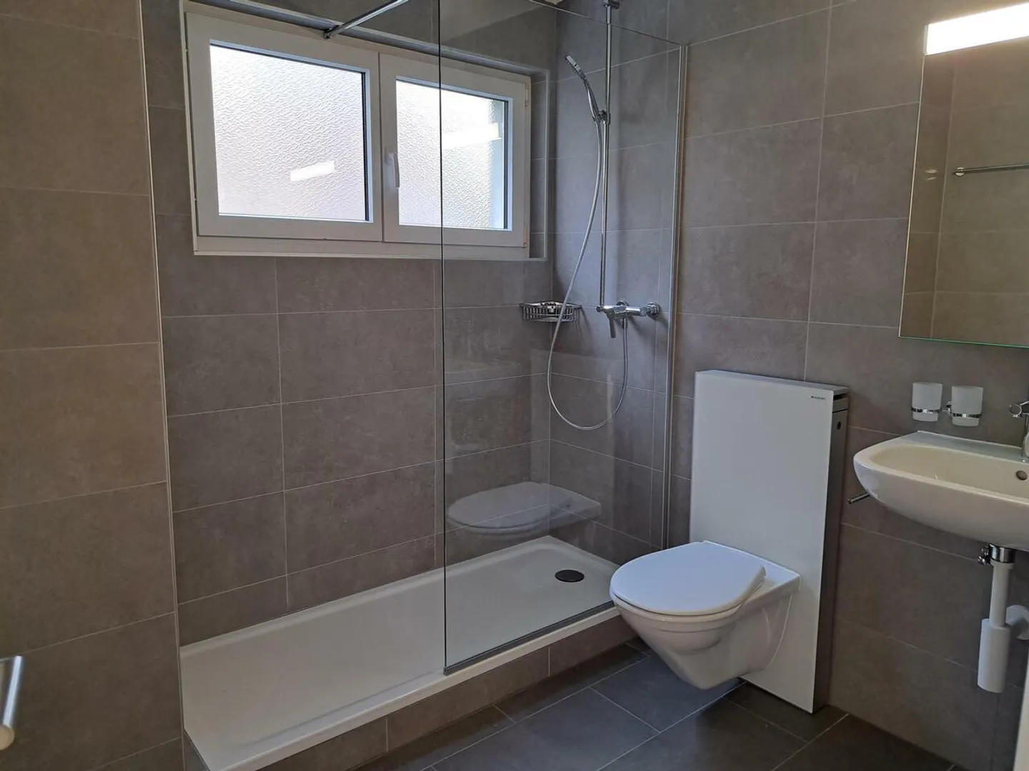 Gouttes d'Or 19 - Appart 4.5 p - modern 96 m2 - close to the lake - Photo 12 of 13