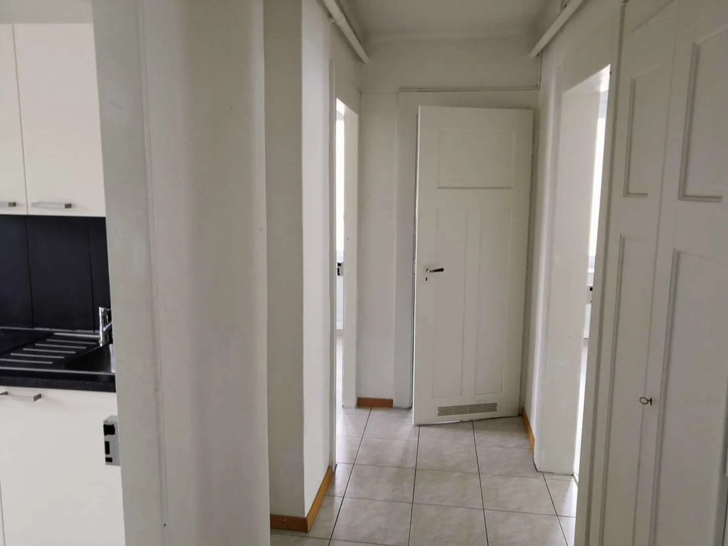 3-room apartment with balcony 2nd floor without elevator - Photo 8 of 12