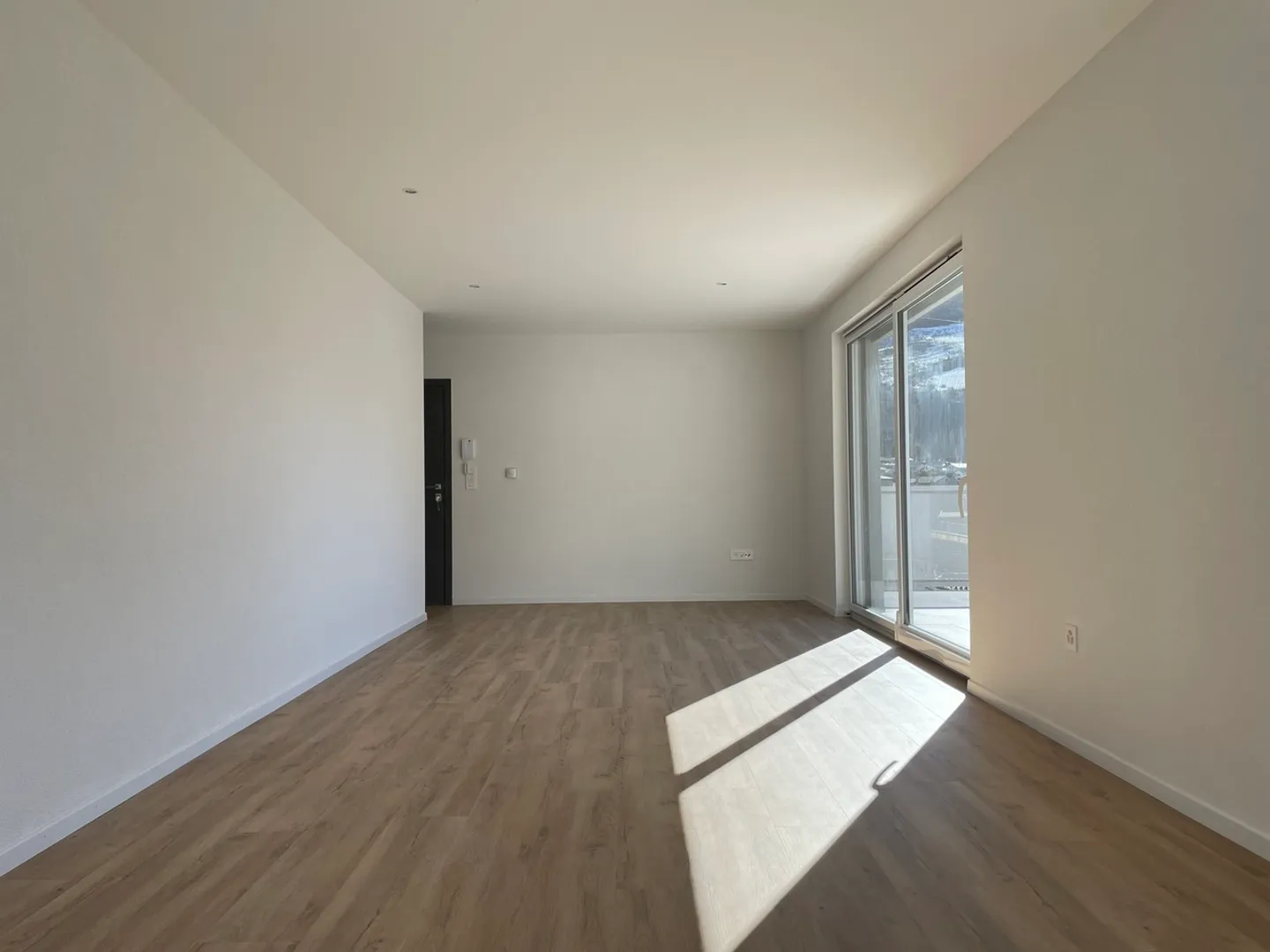 Bel Appartement au Dernier Étage - Photo 3 sur 6