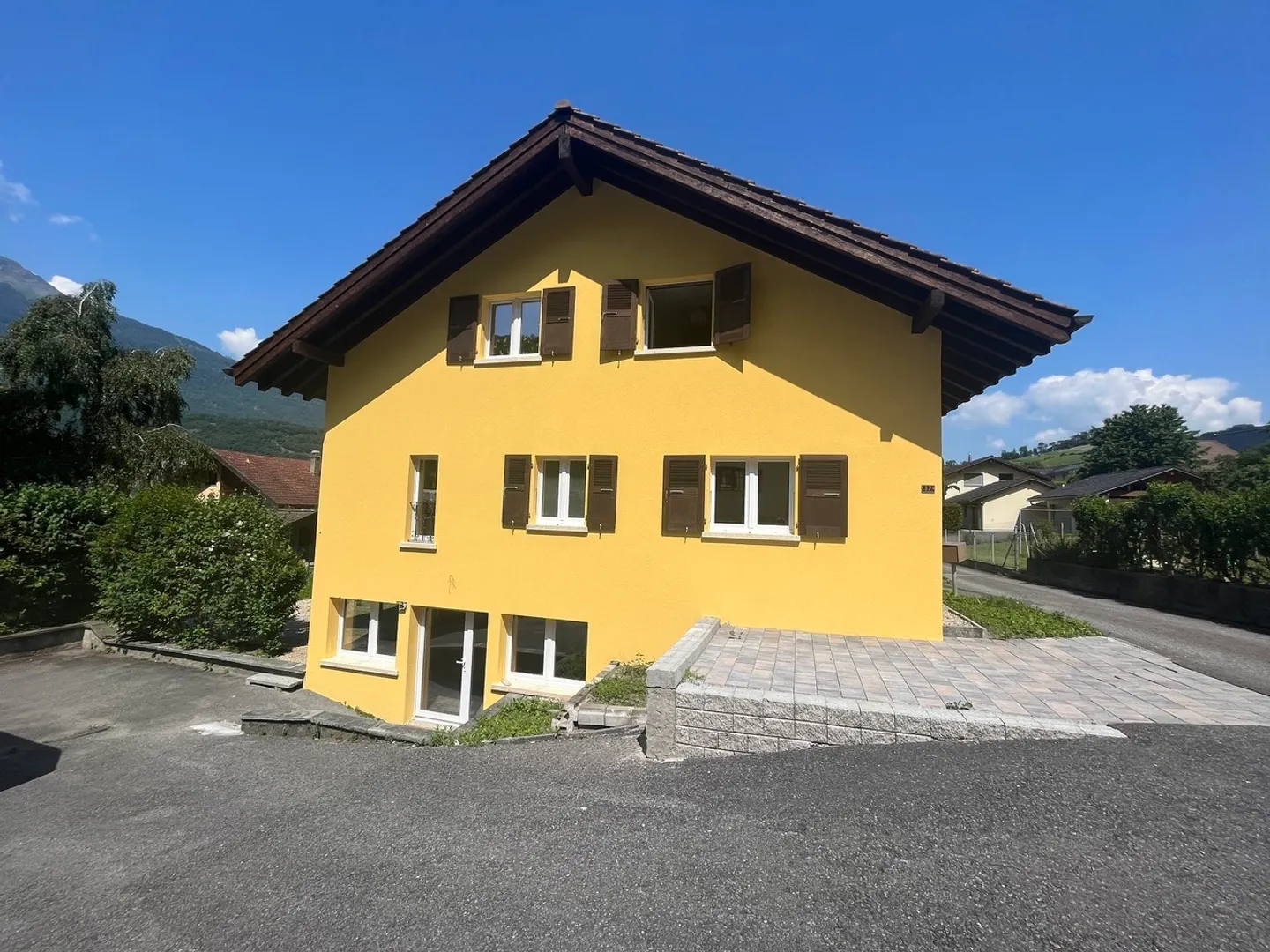 Functional and fully equipped commercial space - Photo 1 of 9