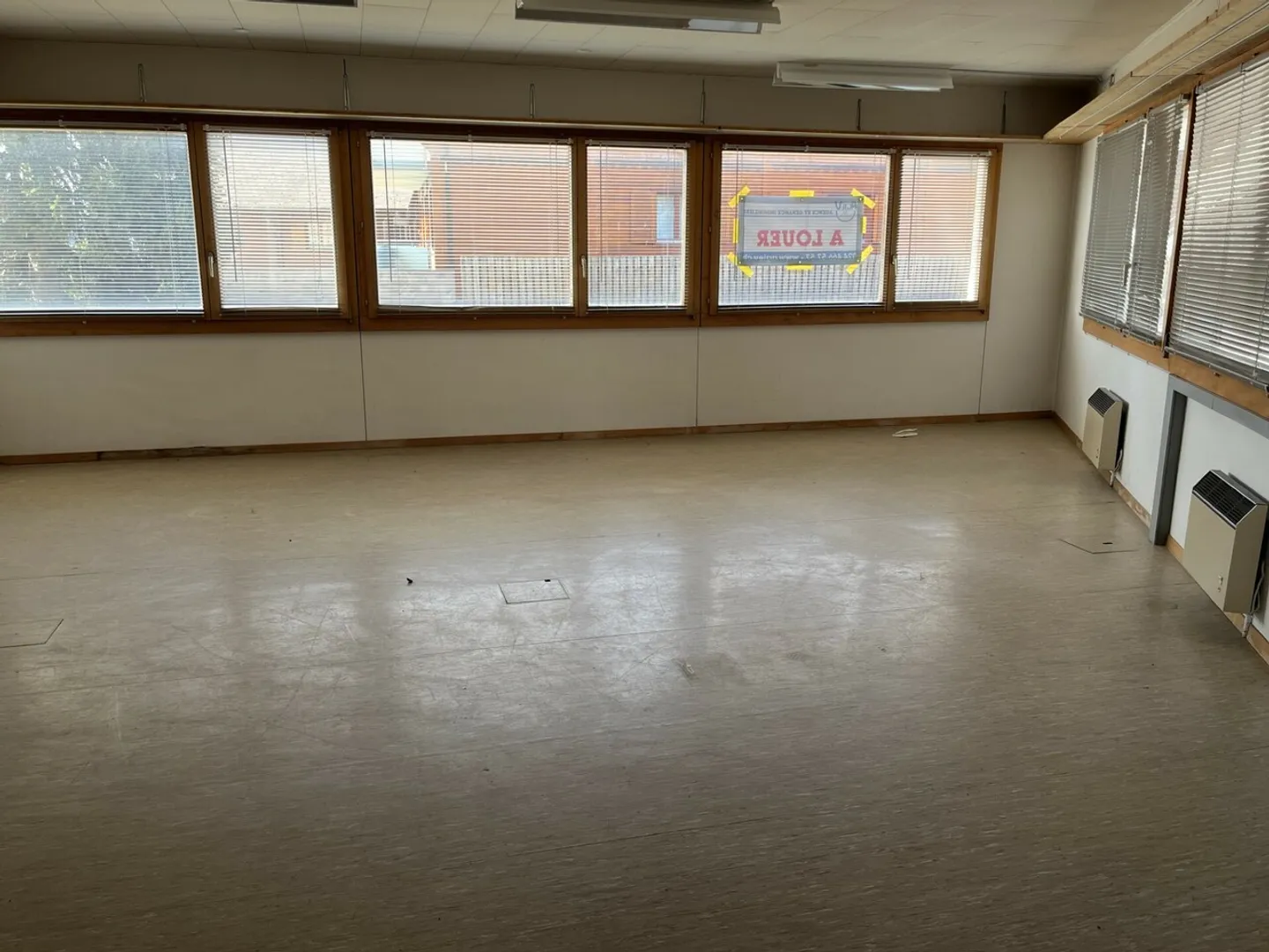 Locale (1° mese gratuito) - Foto 2 di 2