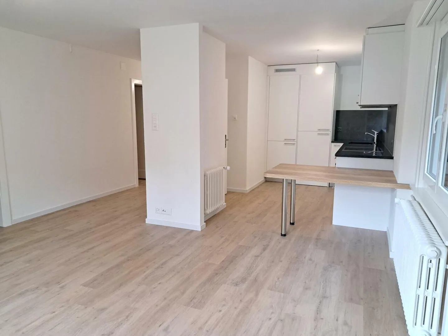 Prébarreau 5 - Apartment 4 rooms close to the train station completely renovated - Photo 2 of 9