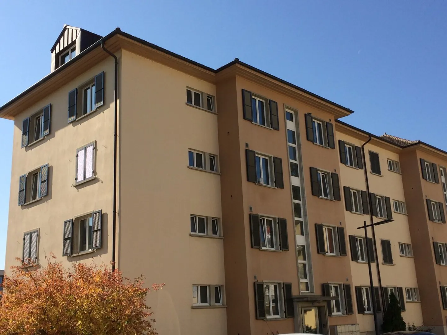 STUDIO SOTTO I TETTI VICINO AL LAGO SENZA ASCENSORE - Foto 5 di 5