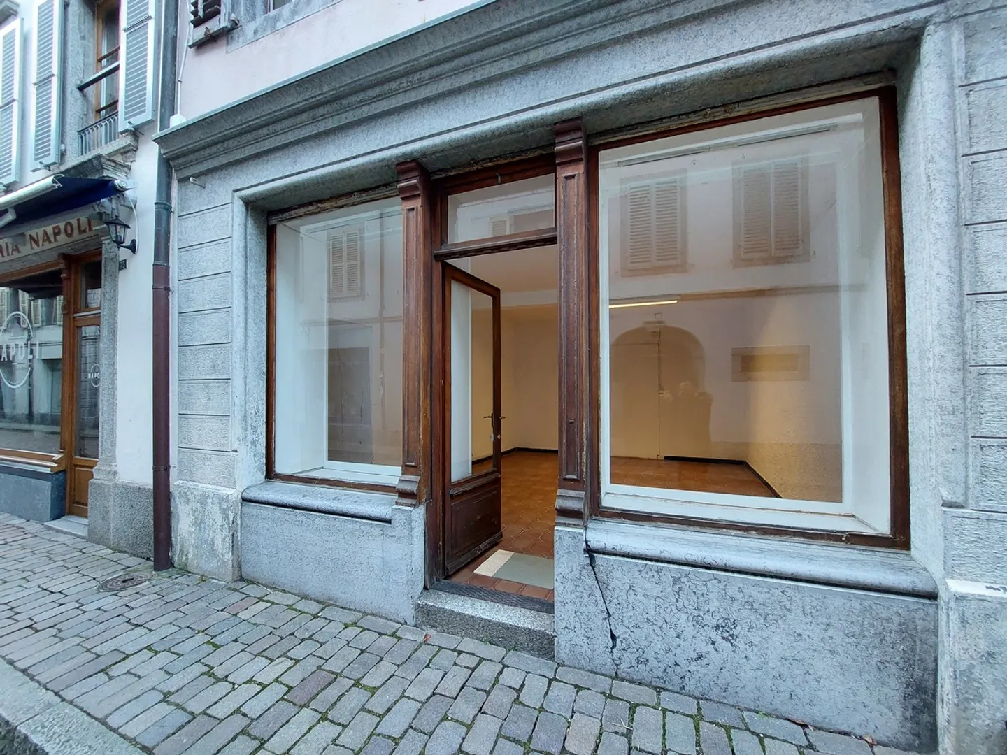 LOCAL IN THE HEART OF THE OLD TOWN - Photo 1 of 4