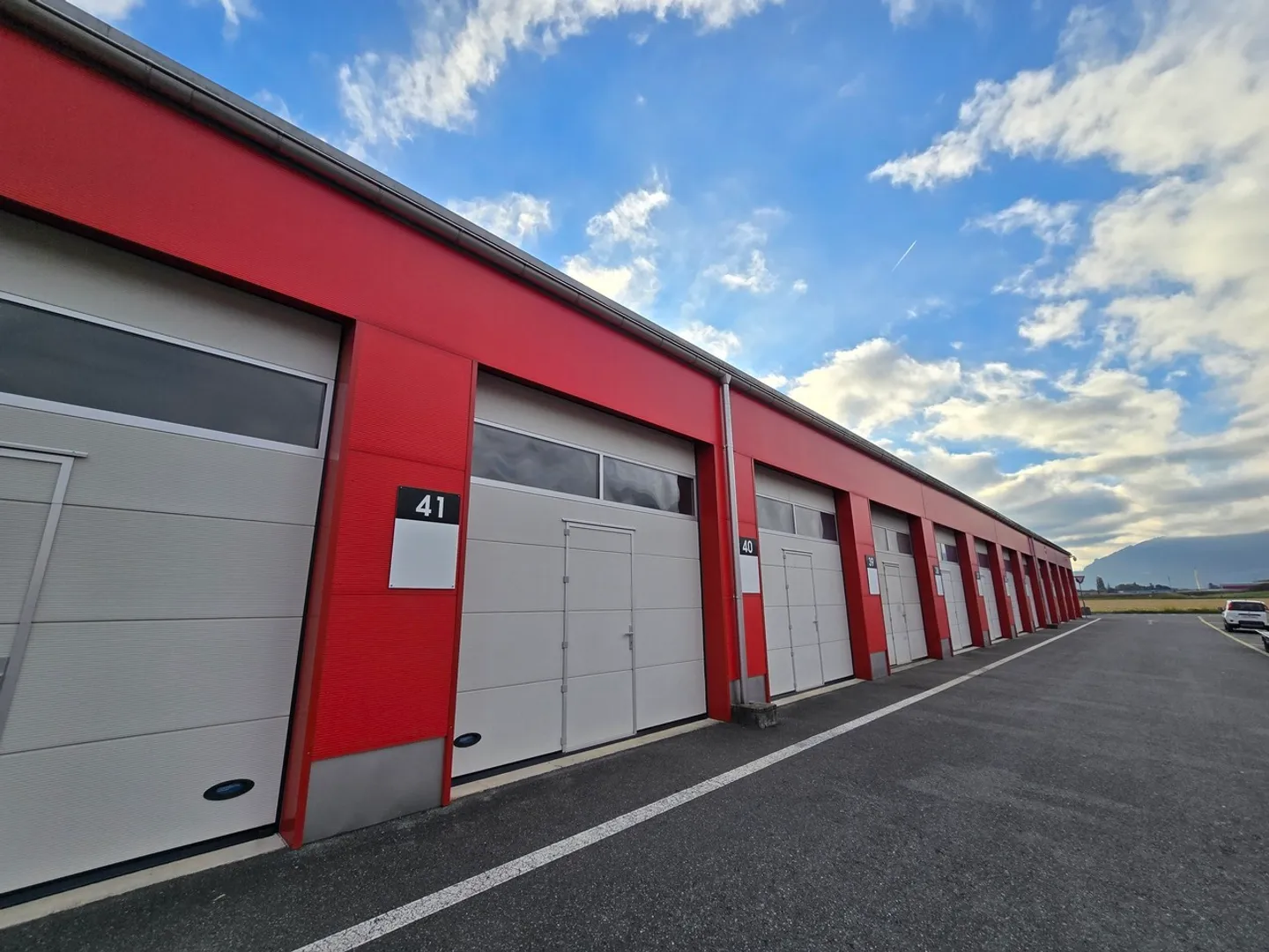 Box n°38 - 45m2 - Foto 2 di 9