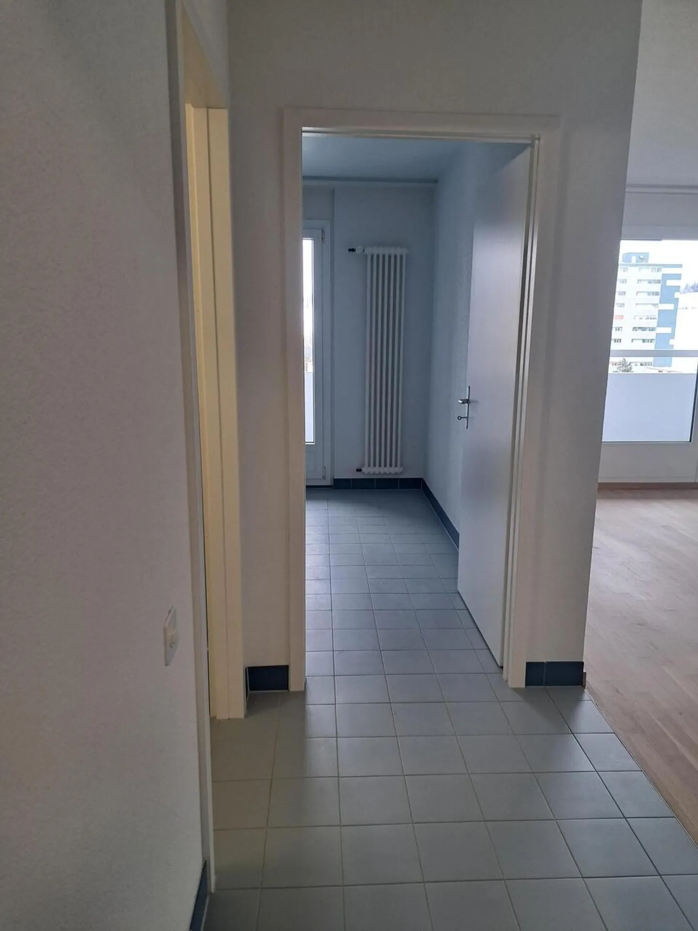 RENOVIERTES WOHNUNG MIT BALKON UND AUFZUG - Foto 7 von 9