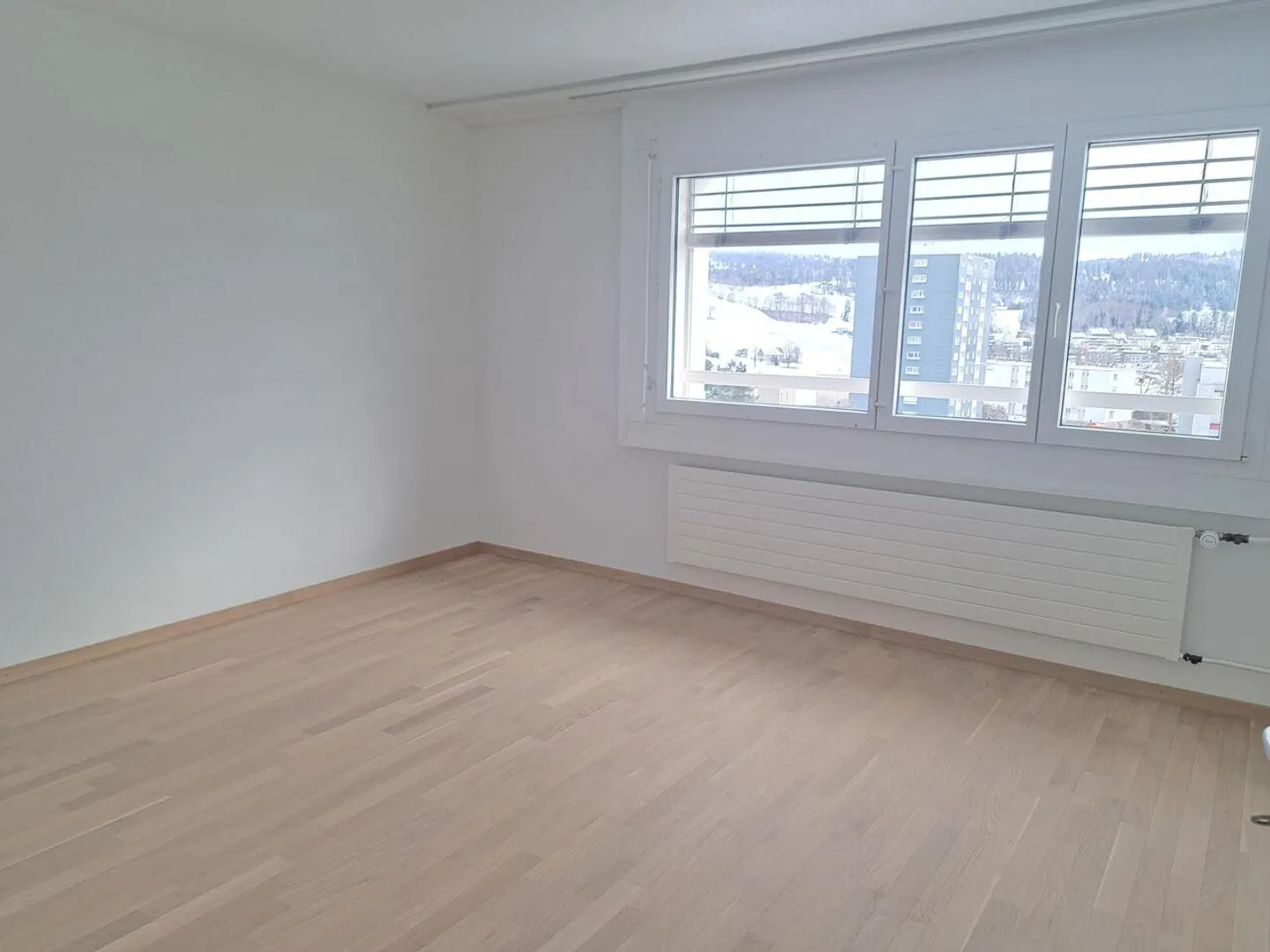 RENOVIERTES WOHNUNG MIT BALKON UND AUFZUG - Foto 6 von 9
