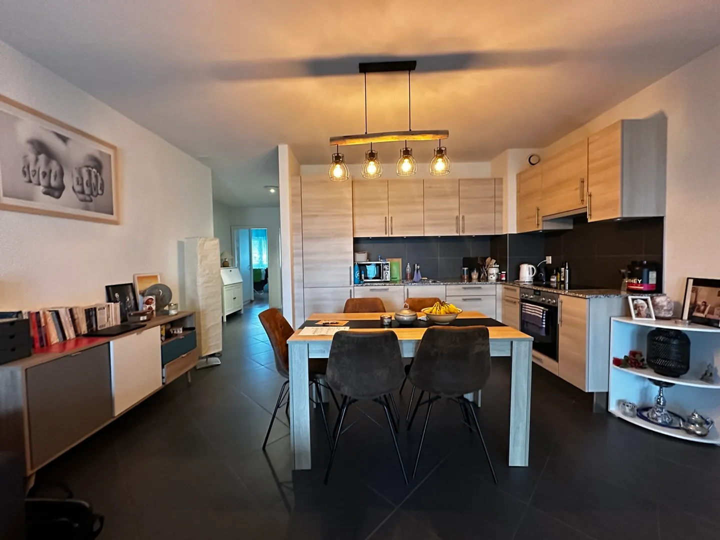 Magnifico appartamento di 3,5 locali situato in un quartiere tranquillo - Foto 3 di 9