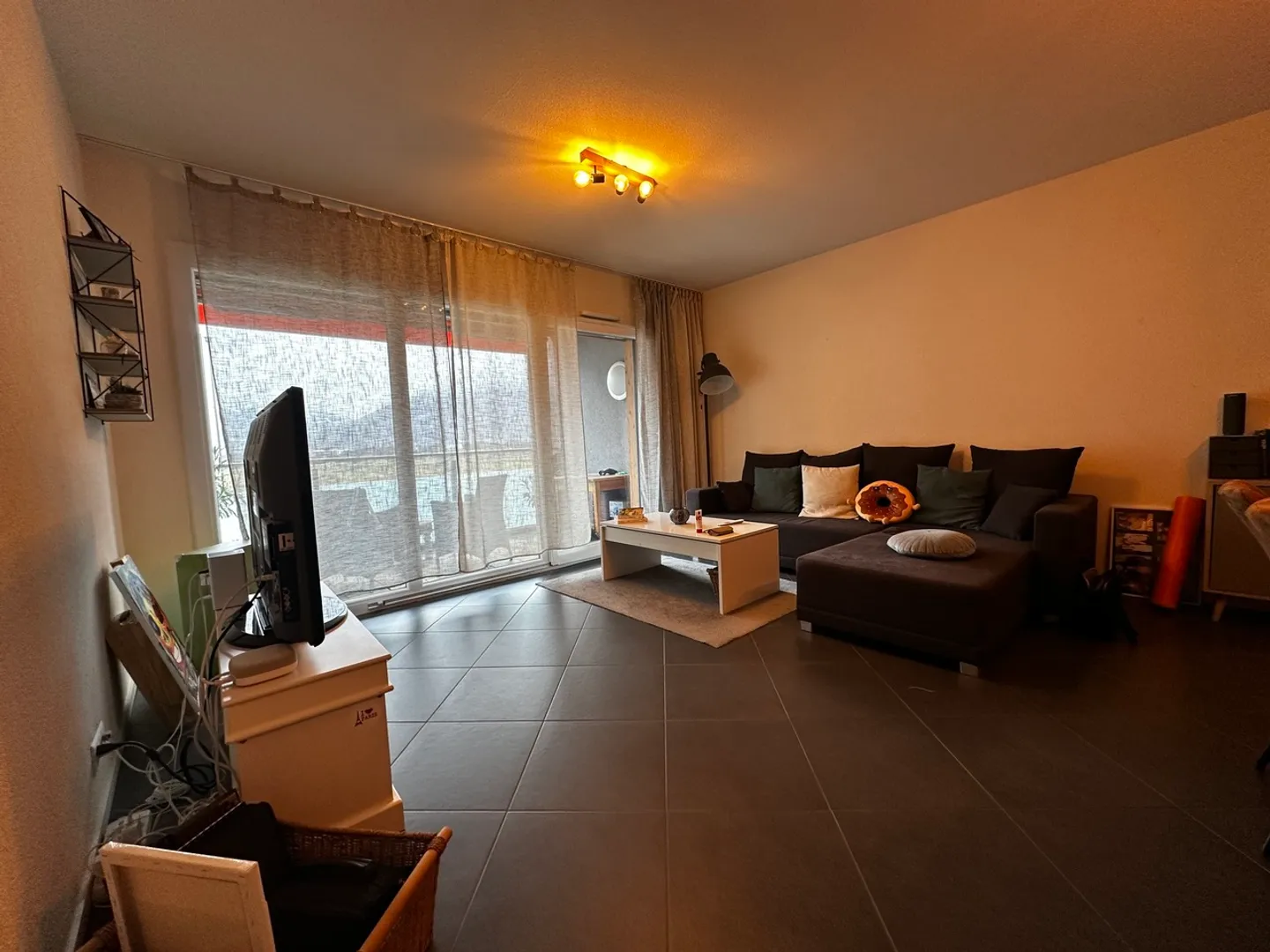 Magnifico appartamento di 3,5 locali situato in un quartiere tranquillo - Foto 4 di 9