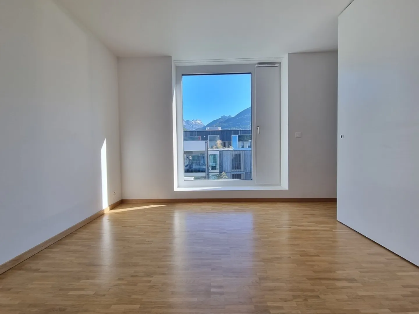 BEX - Magnificent 3.5-room penthouse apartment with terrace - Photo 12 of 13