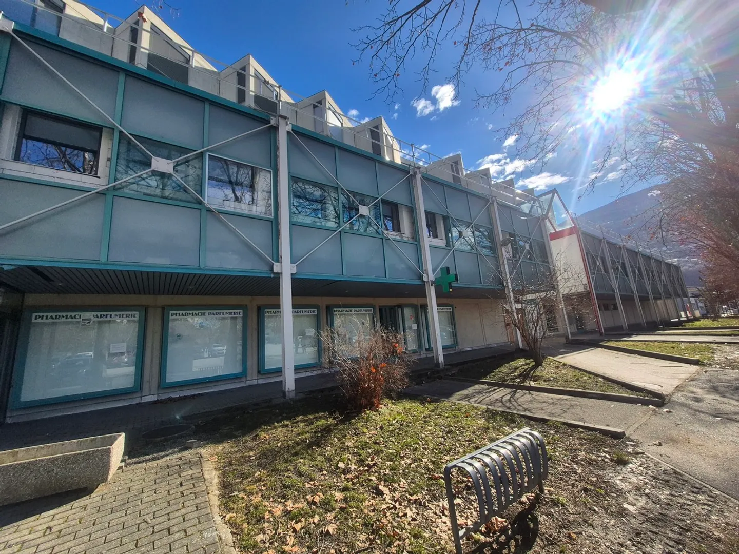 LOCALI COMMERCIALI A SION - IN COSTRUZIONE - Foto 3 di 4