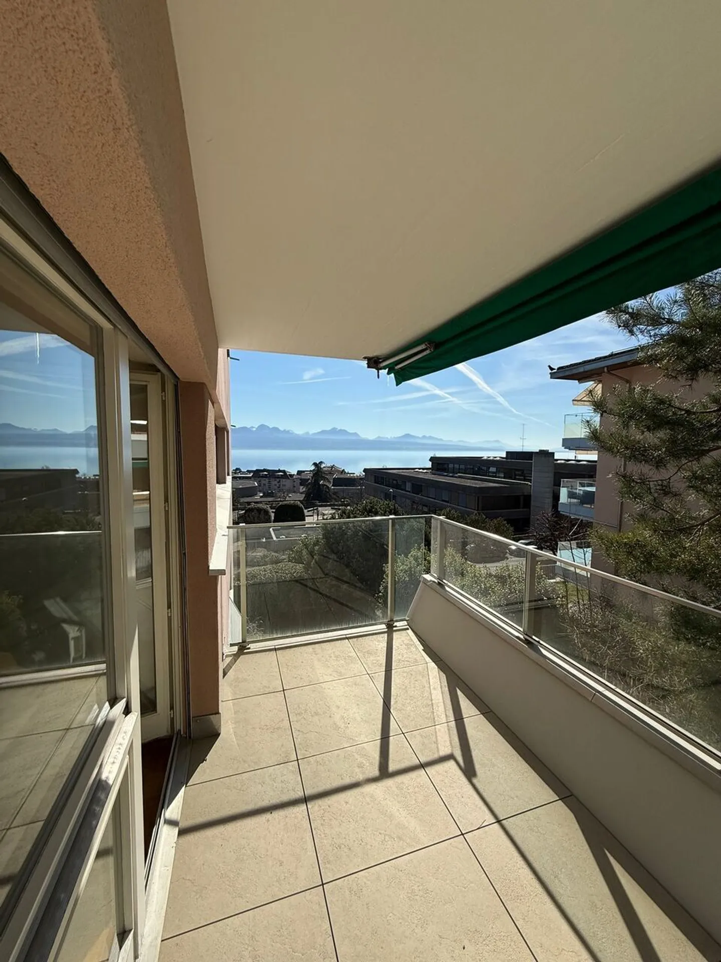 Wunderschöne 5,5-Zimmer-Wohnung mit Seeblick - Foto 8 von 10