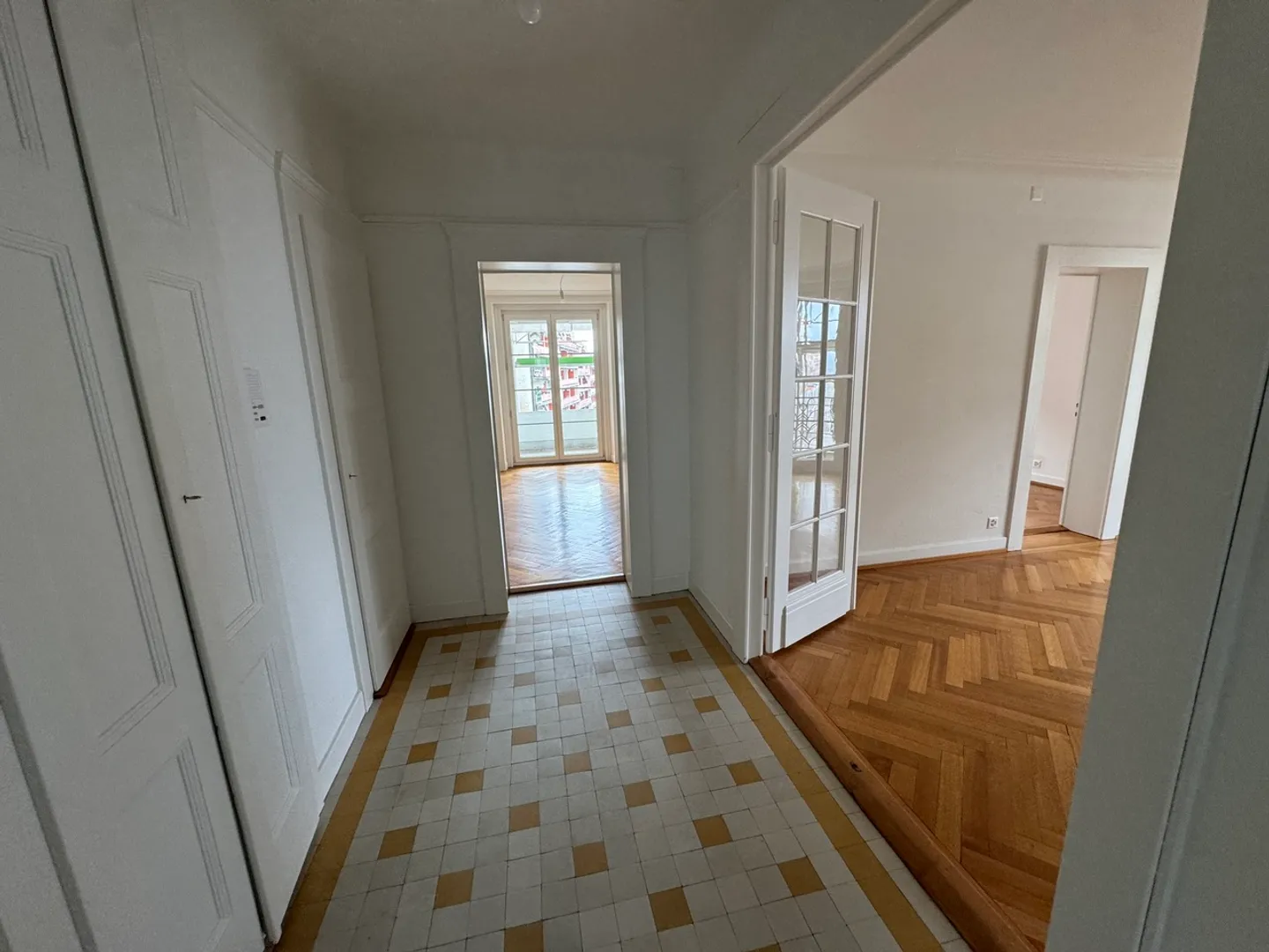 Helle und geräumige 4-Zimmer-Wohnung mit Balkon - Lausanne - Foto 2 von 7