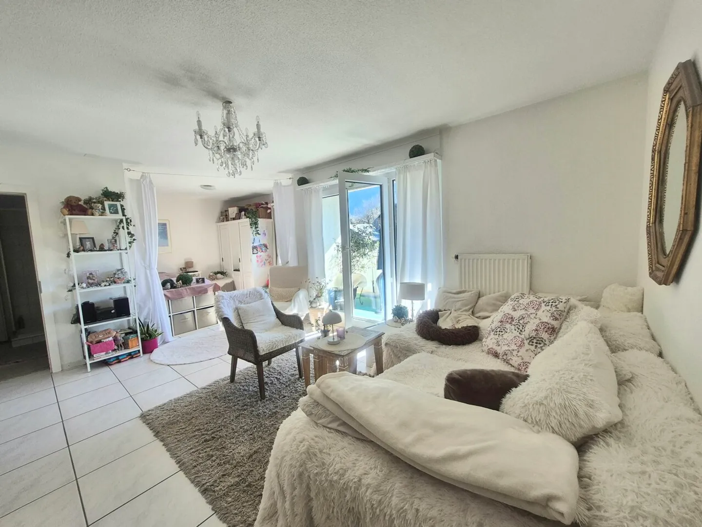 DA AFFITTARE - AMPIO STUDIO A SIERRE - Foto 3 di 10