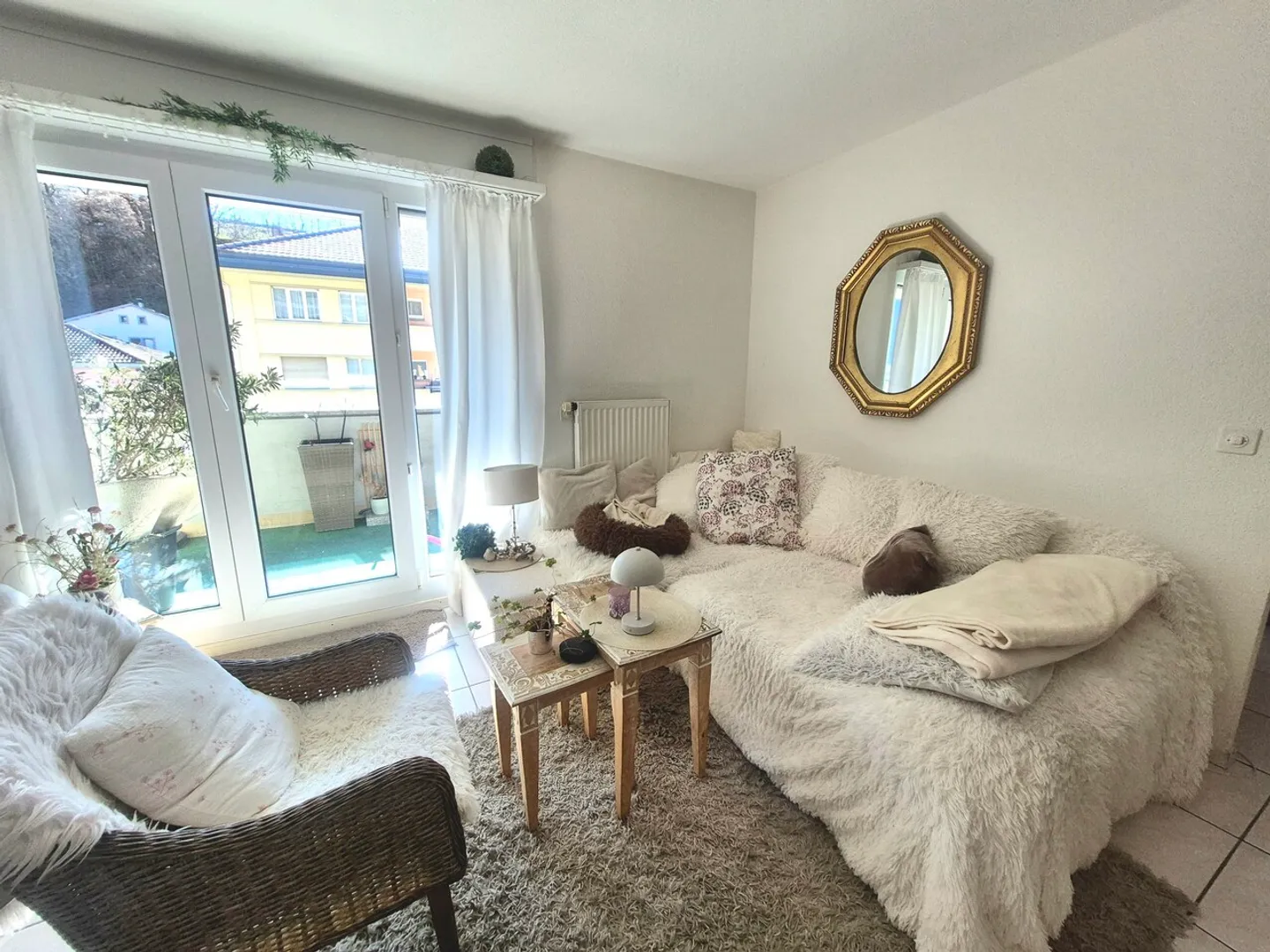 DA AFFITTARE - AMPIO STUDIO A SIERRE - Foto 5 di 10