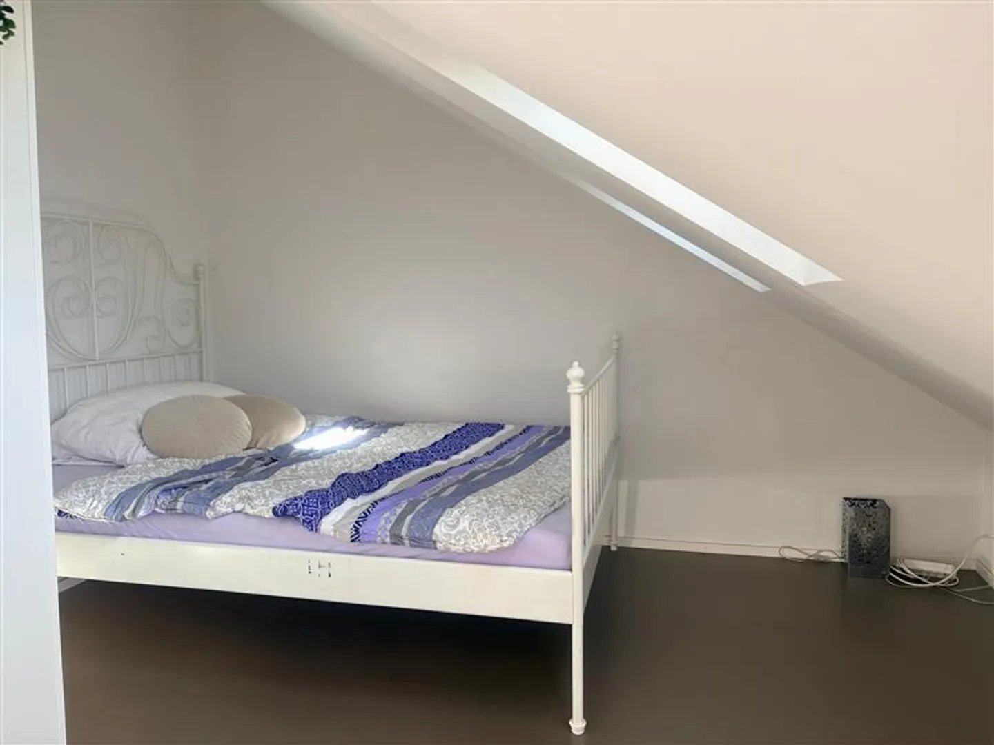 STUDIO SOTTO I TETTI VICINO AL LAGO SENZA ASCENSORE - Foto 3 di 5