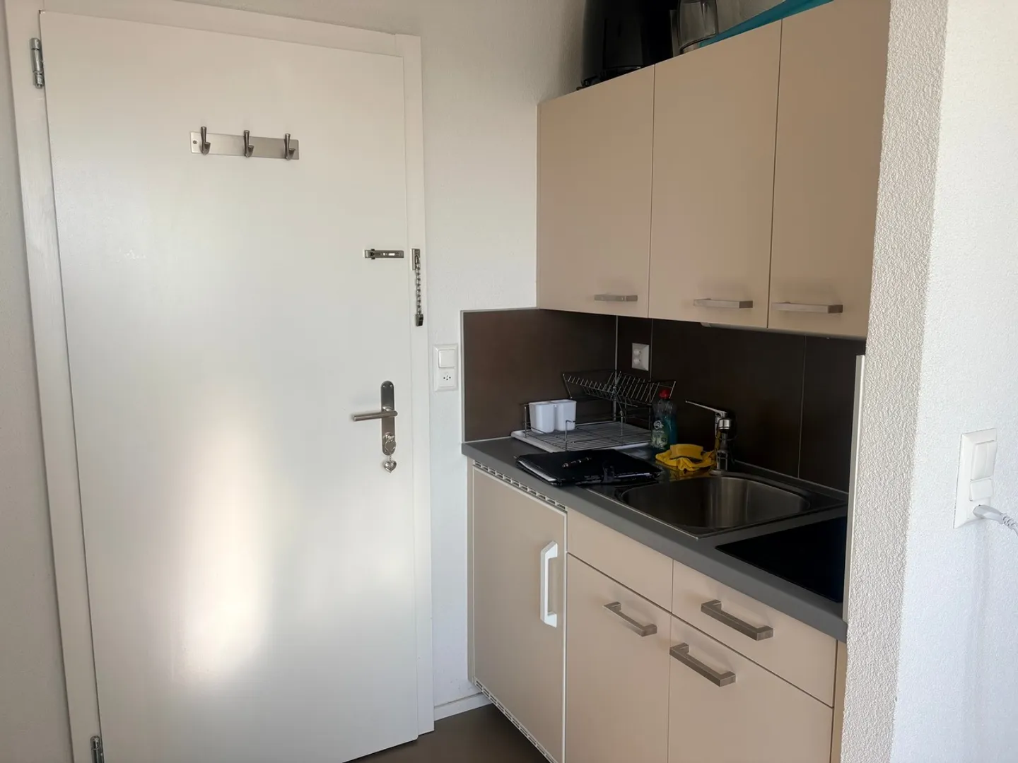 STUDIO SOTTO I TETTI VICINO AL LAGO SENZA ASCENSORE - Foto 2 di 5