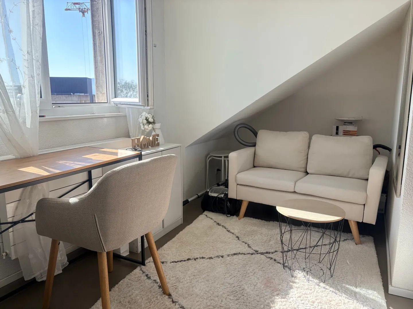 STUDIO SOTTO I TETTI VICINO AL LAGO SENZA ASCENSORE - Foto 1 di 5