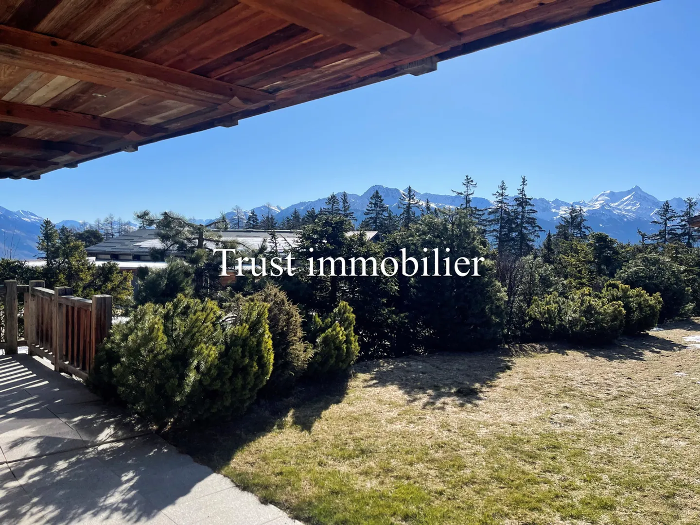 4009. Appartement luxueux 4.5 pièces en rez-de-jardin, Quartier Moubra - Photo 3 sur 13