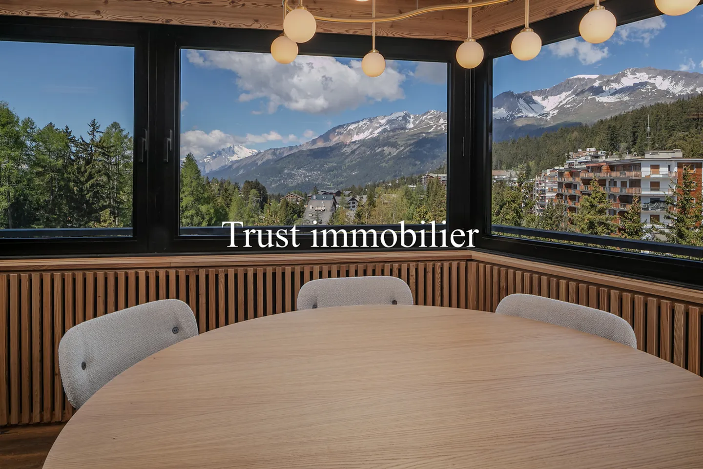 4000. Exceptionnel Attique au coeur de Crans - Photo 2 sur 13