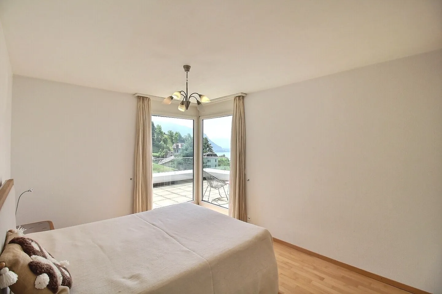 6028 Geräumige Penthouse-Wohnung in Montreux: Panoramablick und große Terrasse - Foto 8 von 13