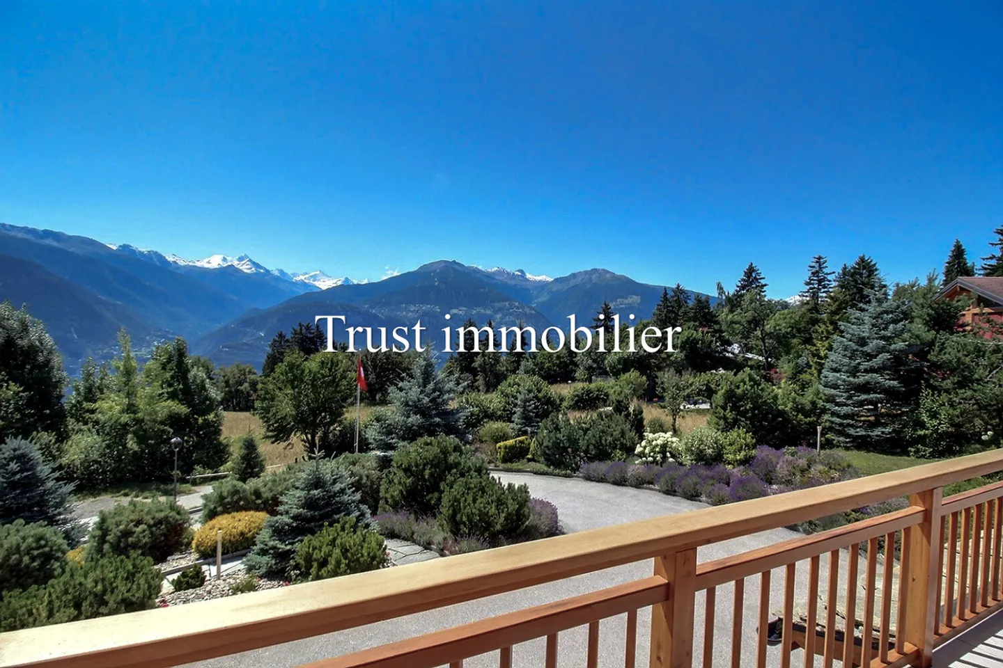 60051. Magnifique Chalet à Crans-Montana - Photo 1 sur 2
