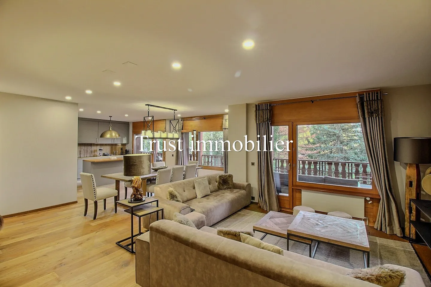 4026L. Beautiful apartment 4.5 rooms for rent, center of Crans - Photo 1 of 10